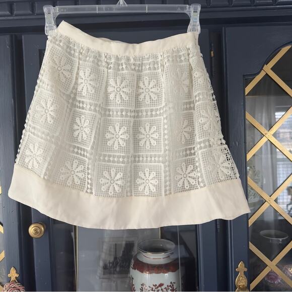 Elizabeth and James silk Bianca Floral Macrame Lace Skirt -  Size 4 Ivory white - Picture 3 of 7